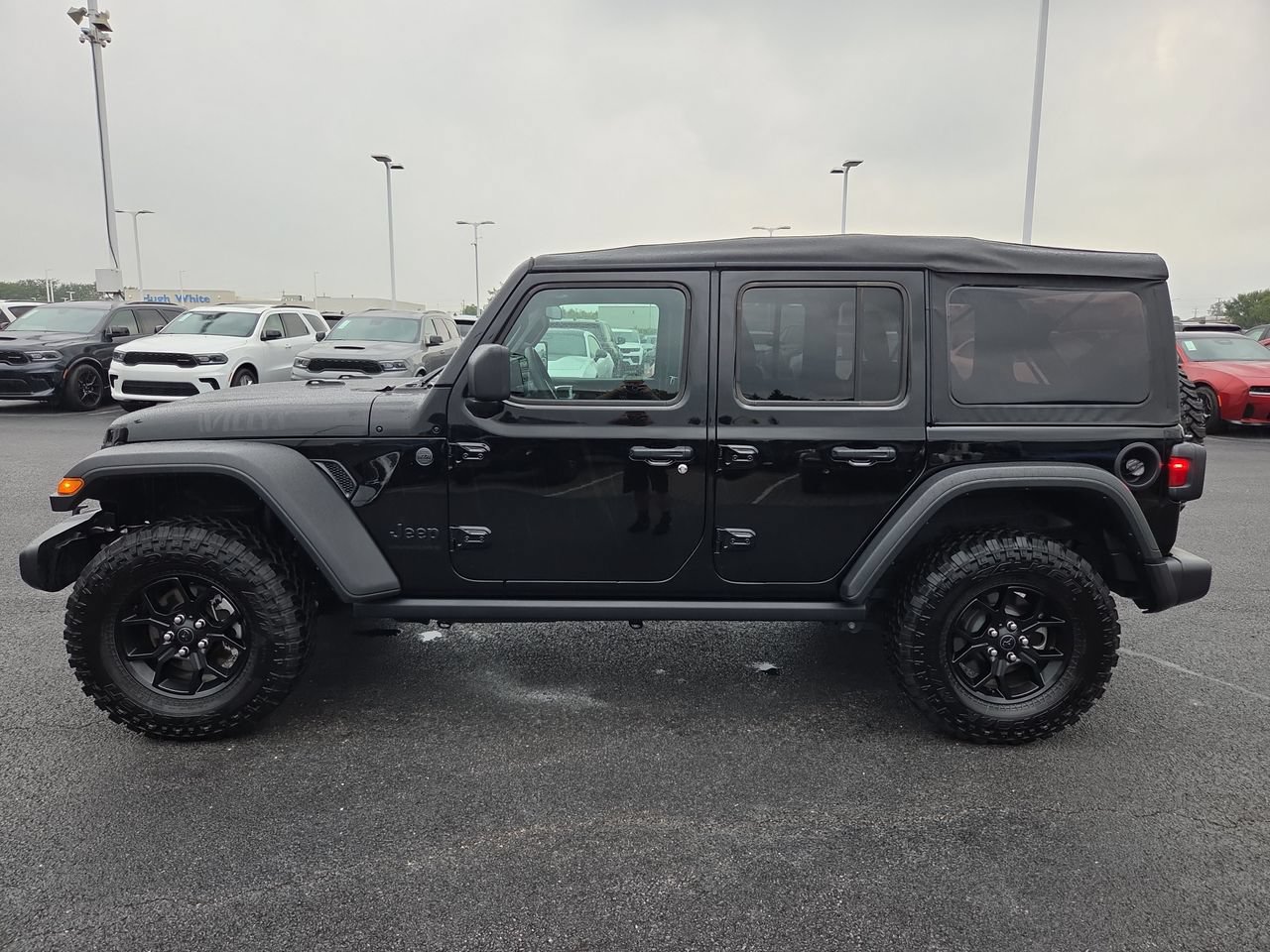 Used 2025 Jeep Wrangler Unlimited Sport AWD/4WD image 4
