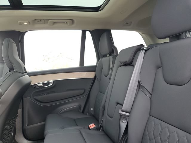 New 2026 Volvo XC90 B6 Plus w/ Protection Package Premier AWD/4WD image 28