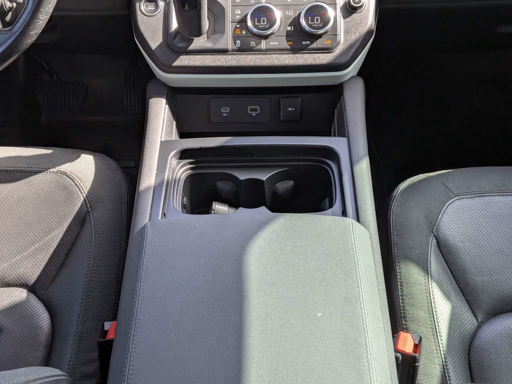 Used 2020 Land Rover Defender 110 SE AWD/4WD image 18