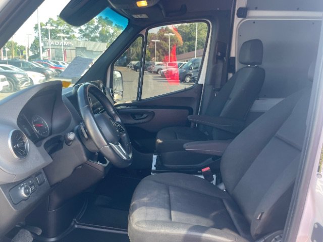 Used 2023 Mercedes-Benz Sprinter 2500 image 11