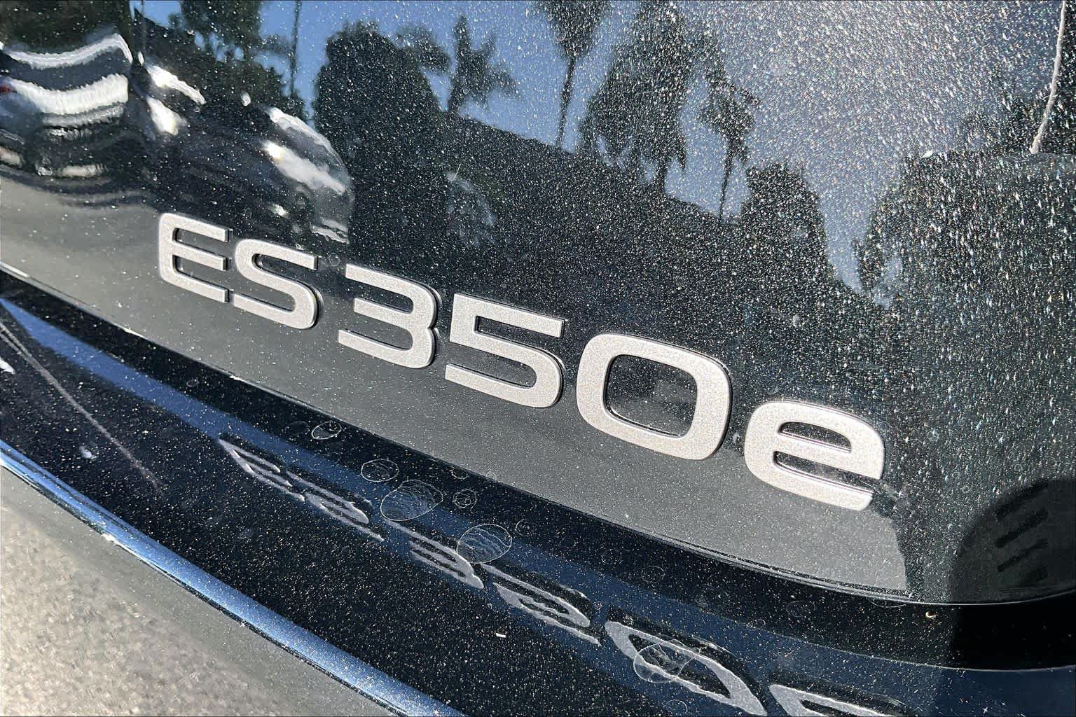 New 2026 Lexus ES 350e FWD image 8