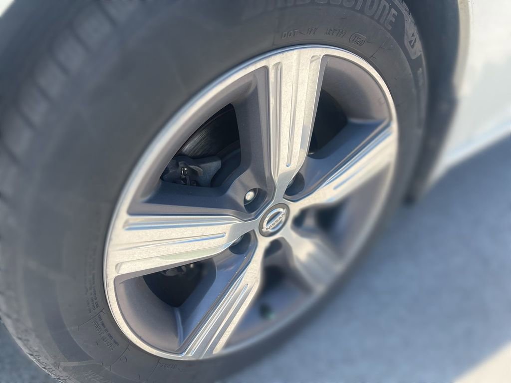 Used 2020 Nissan Altima 2.5 SL AWD/4WD image 2