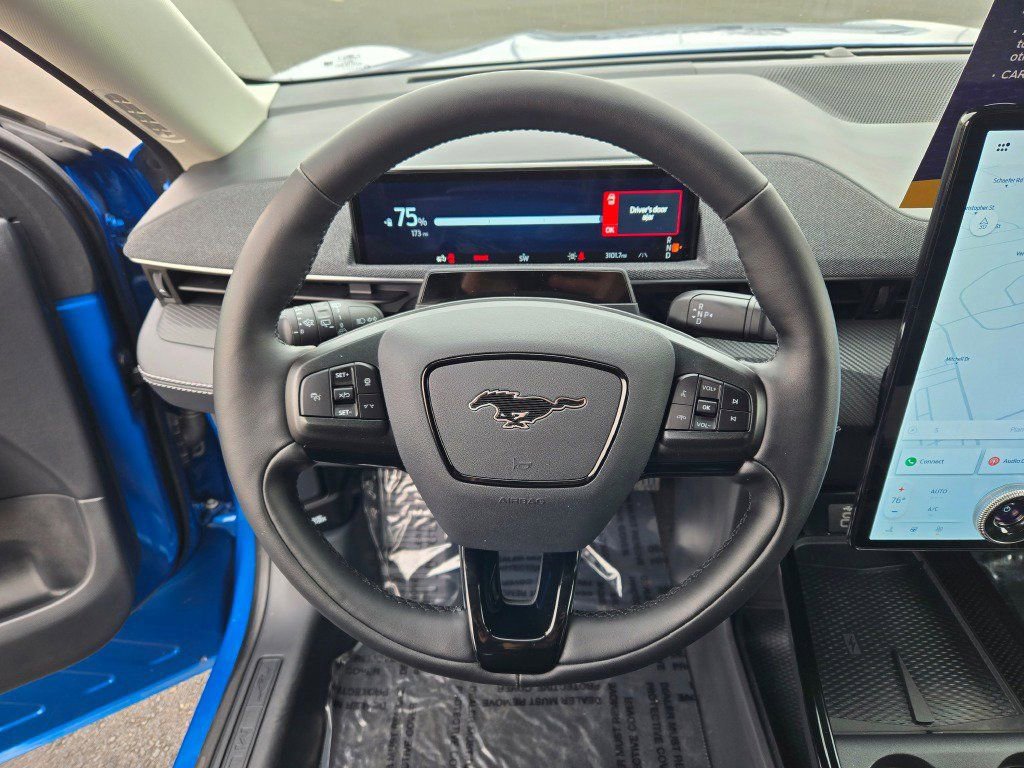 Certified 2025 Ford Mustang Mach-E Premium image 22