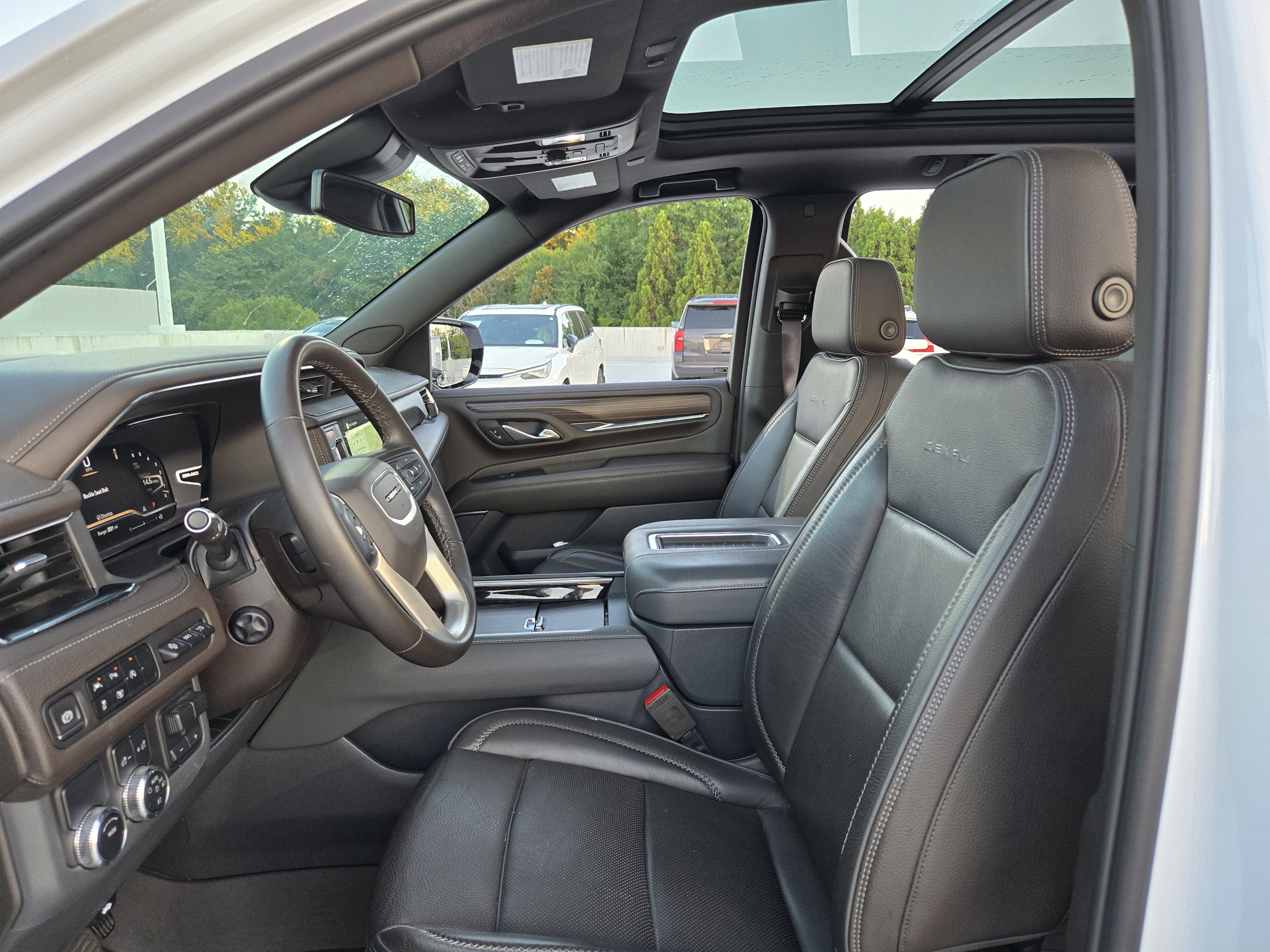 Used 2024 GMC Yukon XL Denali w/ Max Trailering Package RWD image 15