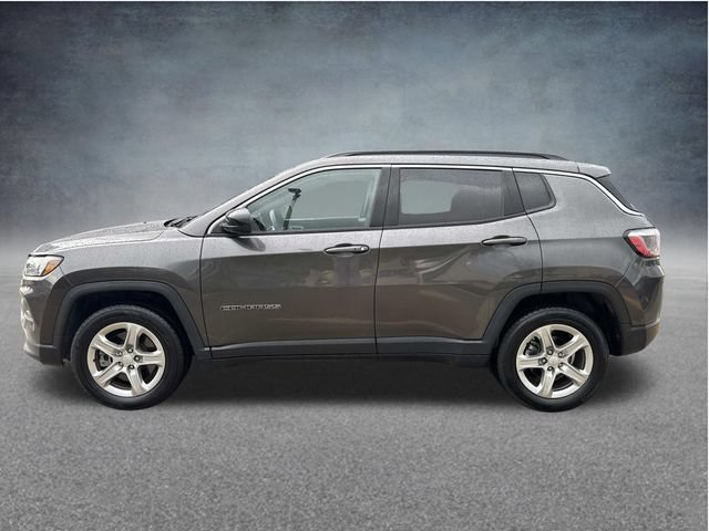 Used 2024 Jeep Compass Latitude AWD/4WD image 6