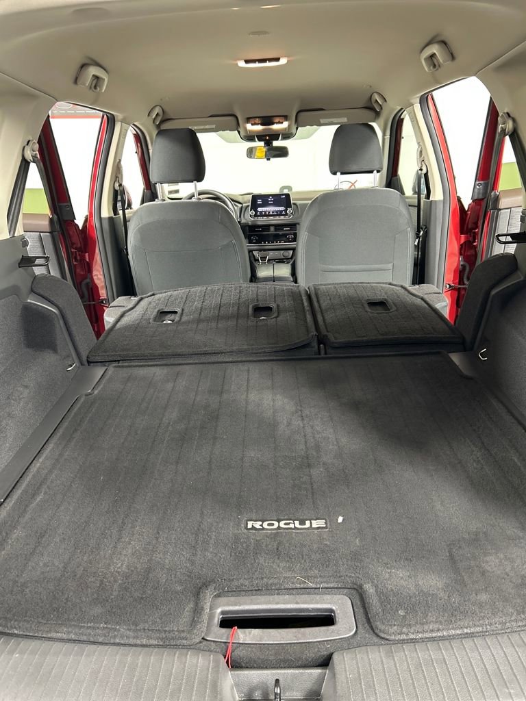 Used 2023 Nissan Rogue SV image 20