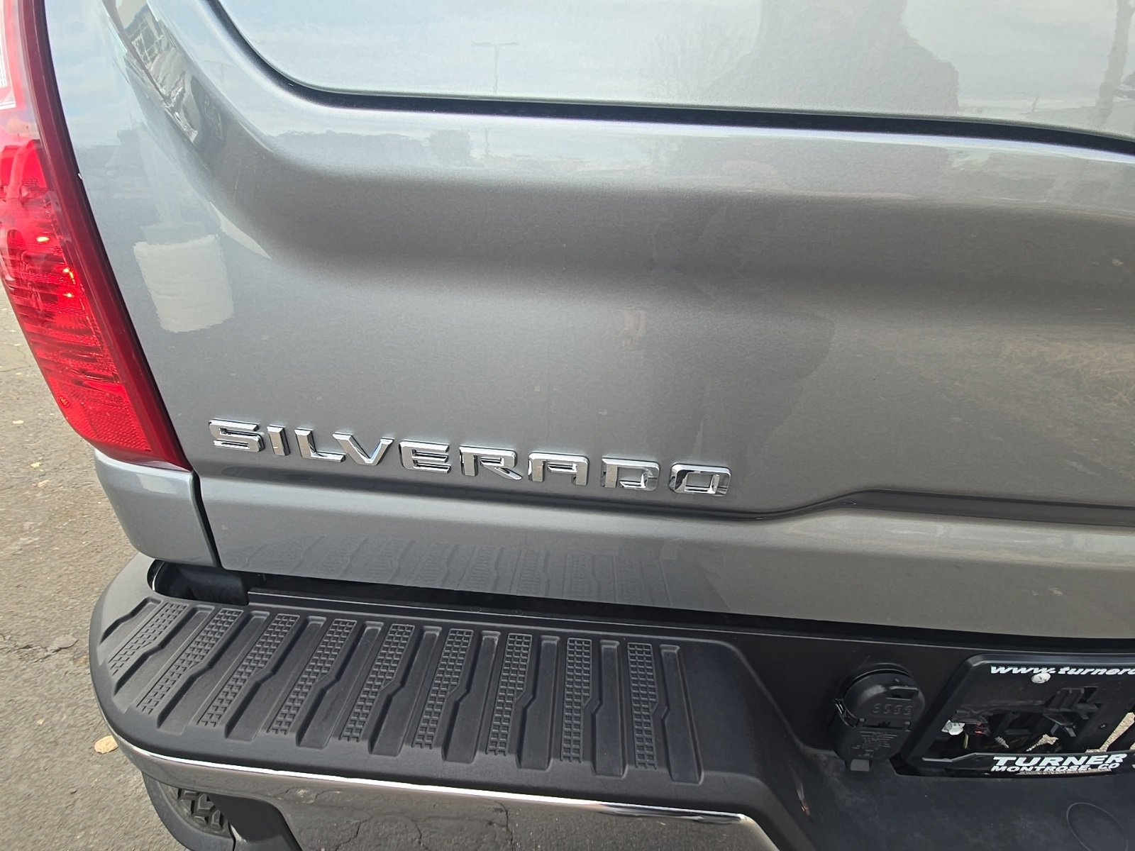 Used 2025 Chevrolet Silverado 2500 LT image 11