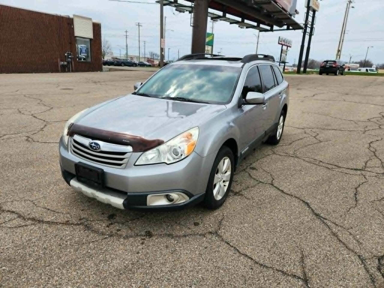 Used 2011 Subaru Outback 2.5i Limited image 8
