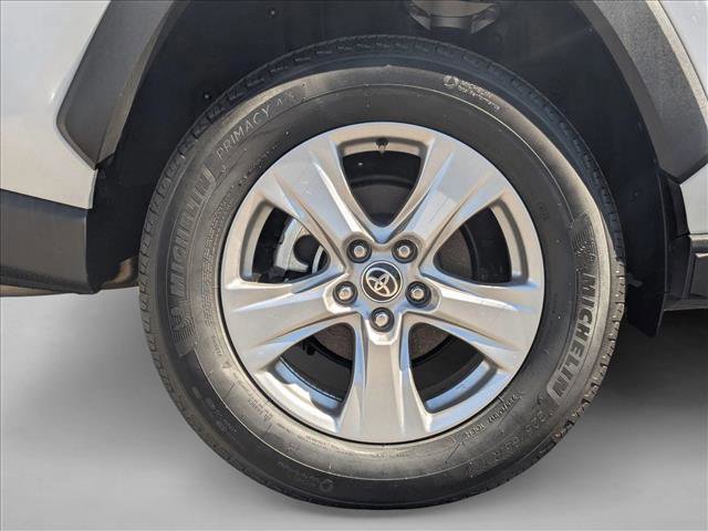 Used 2025 Toyota RAV4 LE AWD/4WD image 22
