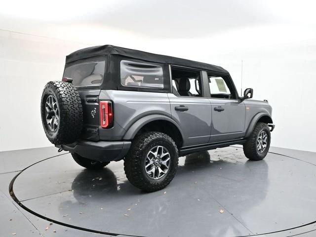 Used 2024 Ford Bronco Badlands image 7