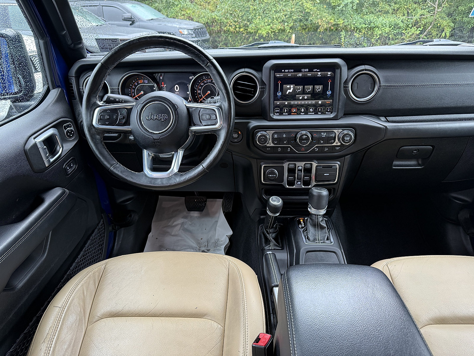Certified 2019 Jeep Wrangler Unlimited Sahara AWD/4WD image 13