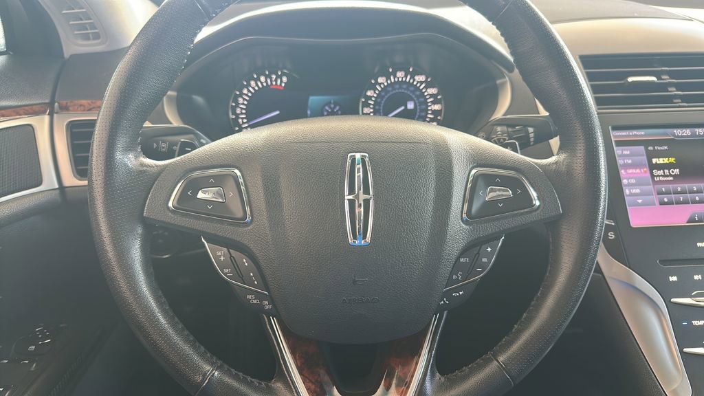 Used 2013 Lincoln MKZ FWD image 14
