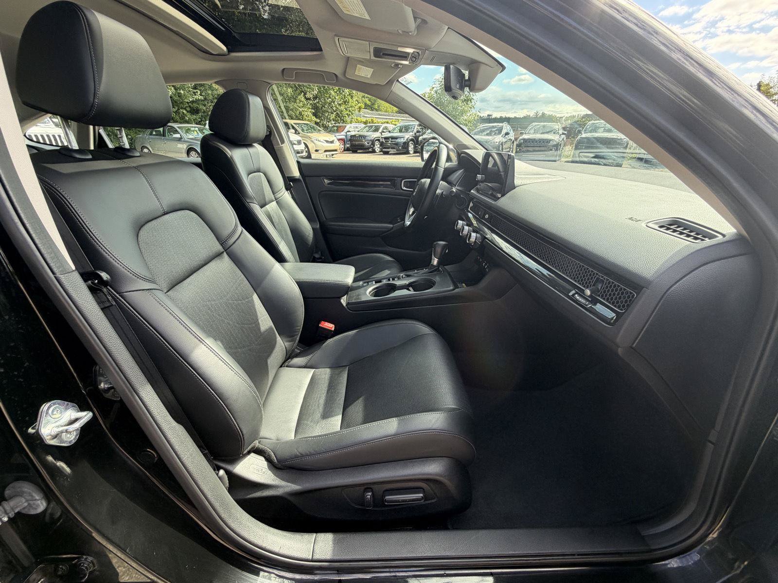 Used 2022 Honda Civic Touring image 30