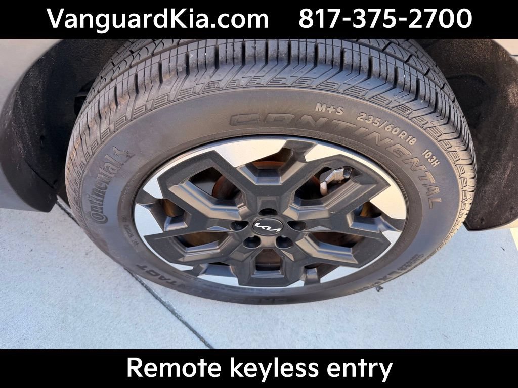 Certified 2025 Kia Sorento S w/ Panoramic Sunroof Package FWD image 9