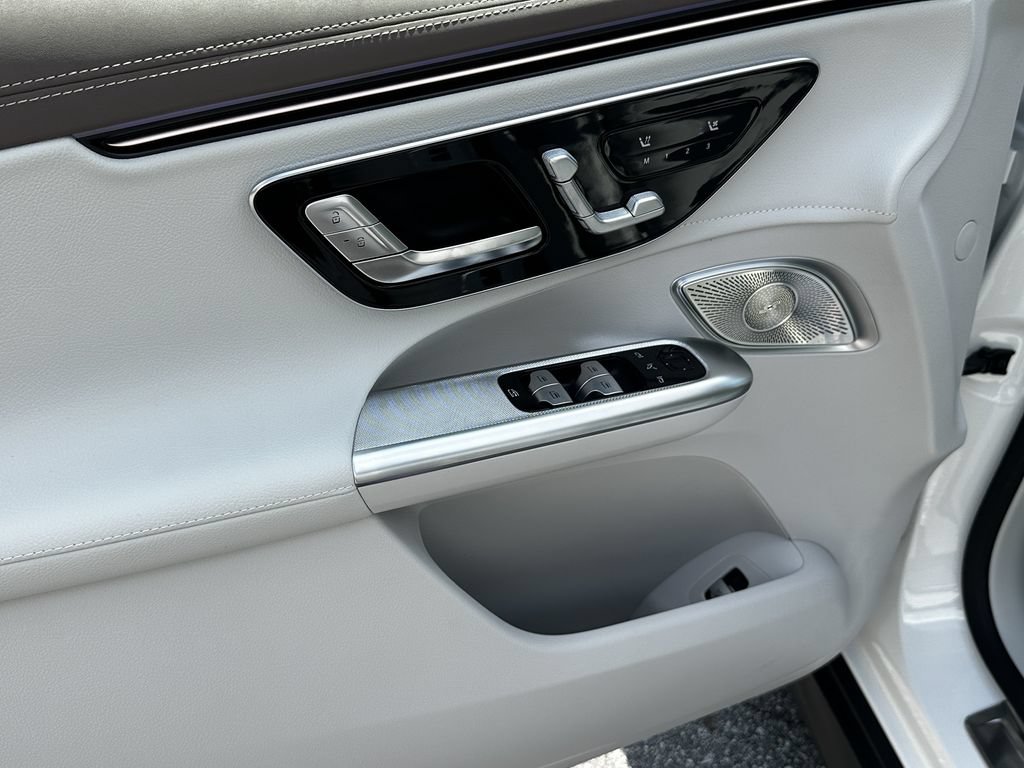 New 2027 Mercedes-Benz EQE 320+ SUV image 11