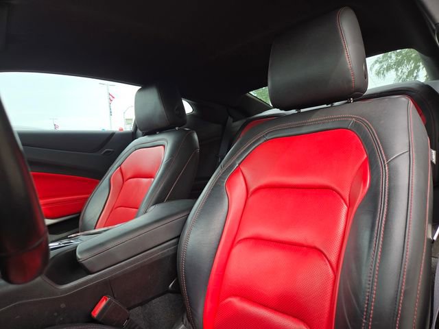 Used 2021 Chevrolet Camaro LT w/ Technology Package image 11
