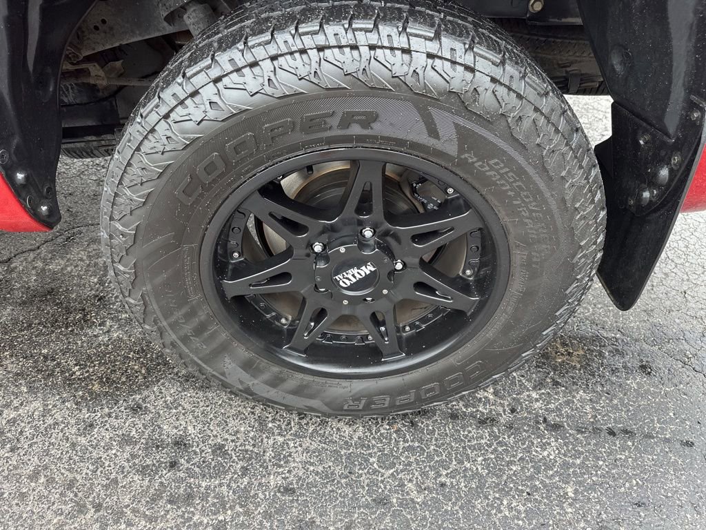 Used 2014 Toyota Tundra SR5 w/ SR5 Upgrade Package AWD/4WD image 10