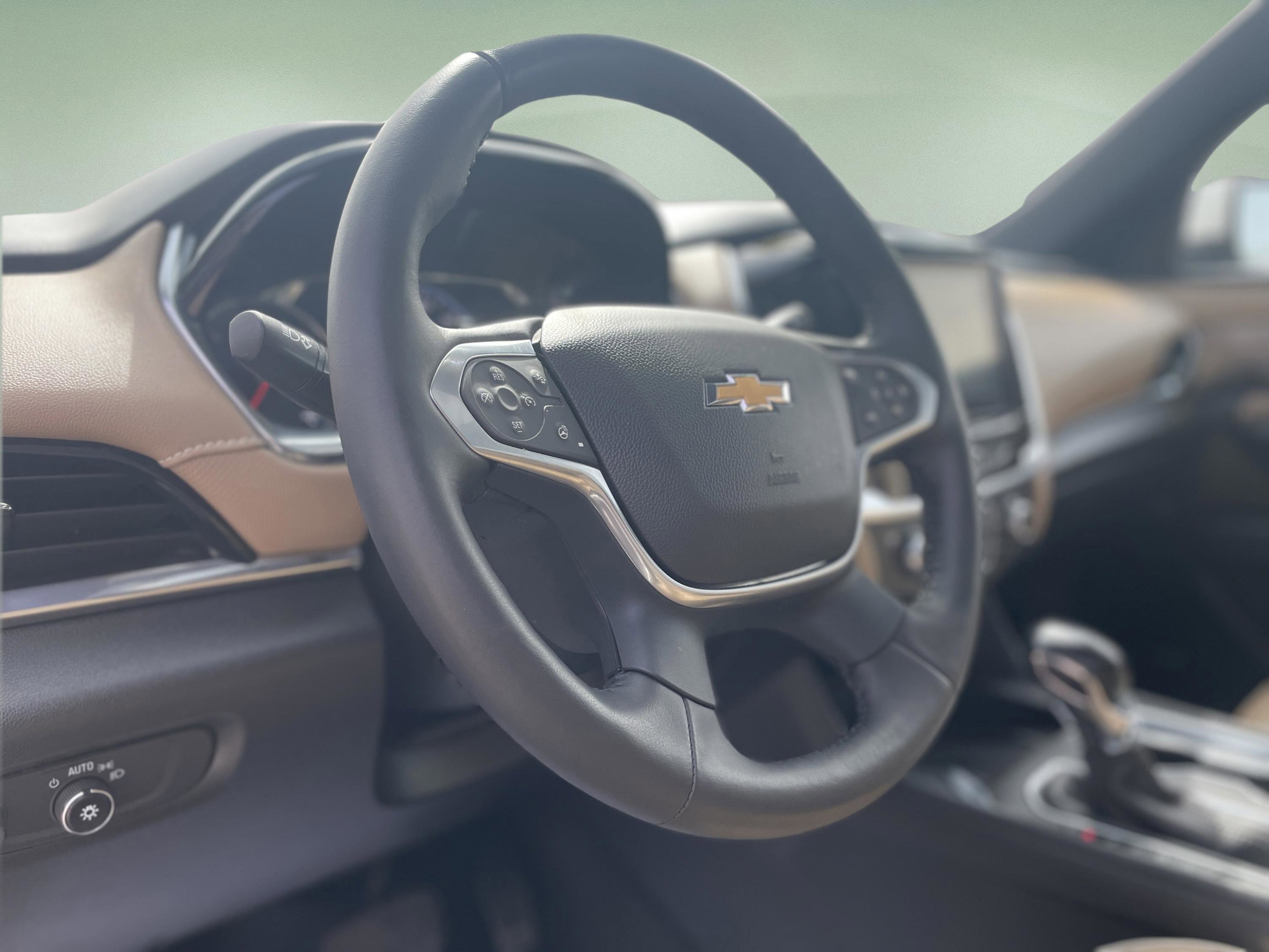 Used 2022 Chevrolet Traverse Premier image 16