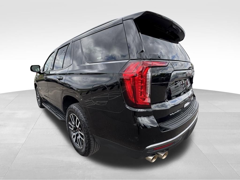 Used 2024 GMC Yukon AT4 w/ Technology Package AWD/4WD image 10