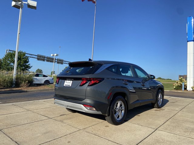 Used 2025 Hyundai Tucson SE FWD image 12