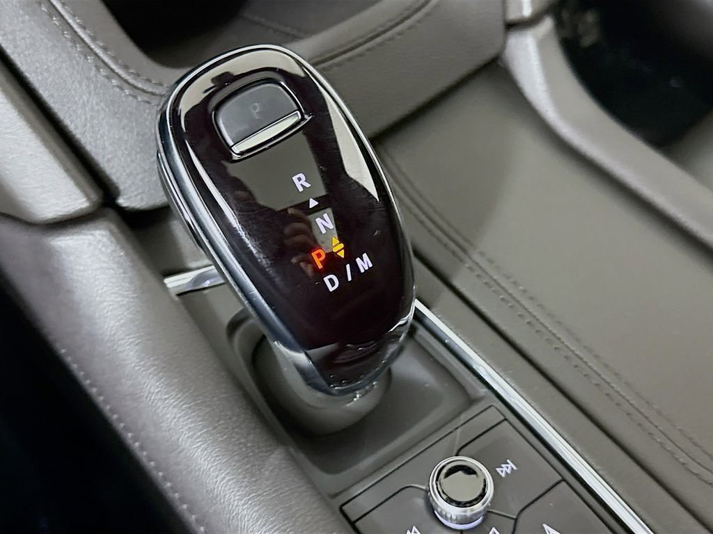 New 2026 Cadillac XT5 Premium Luxury w/ Driver Assist Package image 17