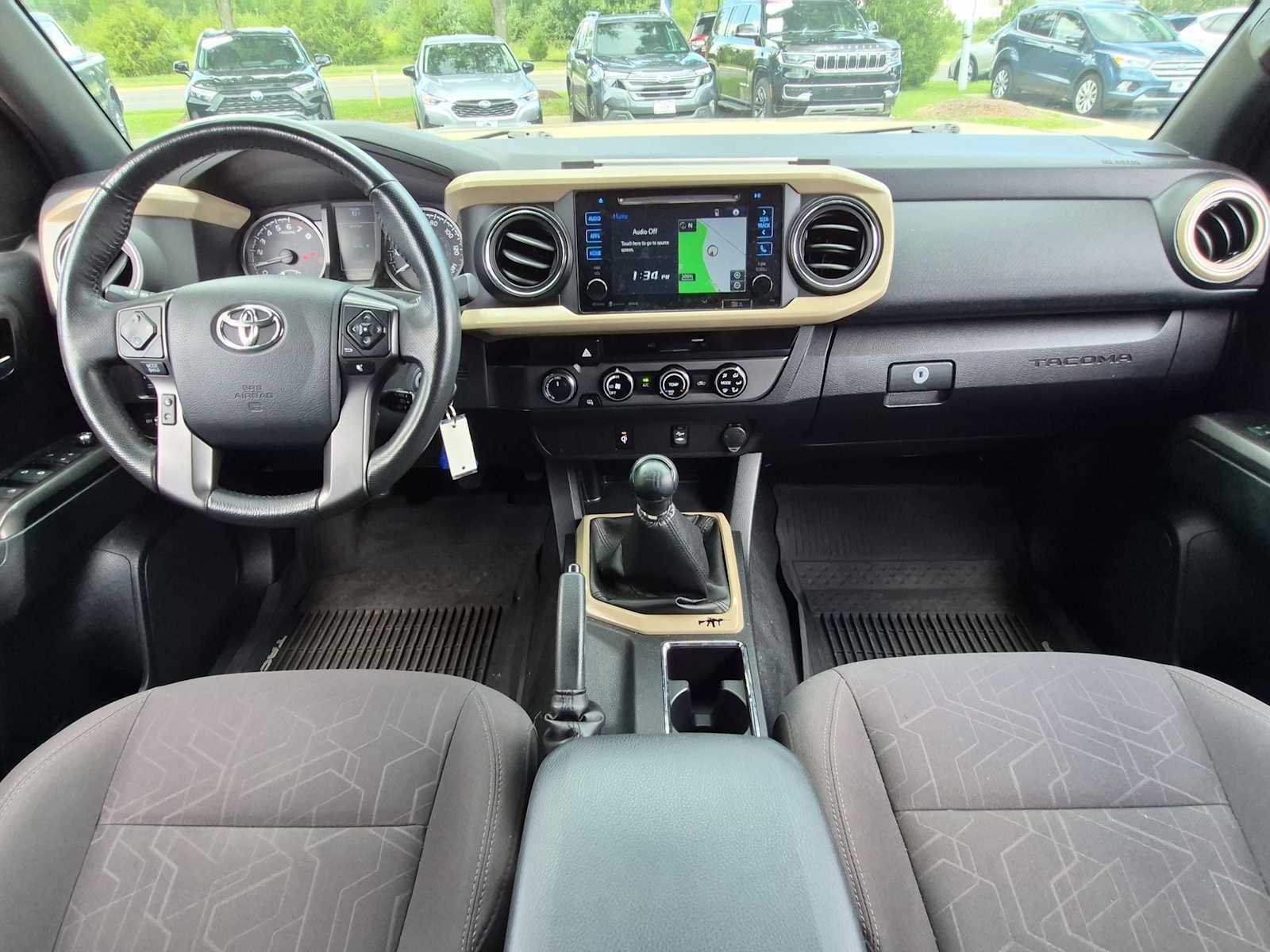 Used 2017 Toyota Tacoma TRD Off-Road w/ Tow Package AWD/4WD image 15