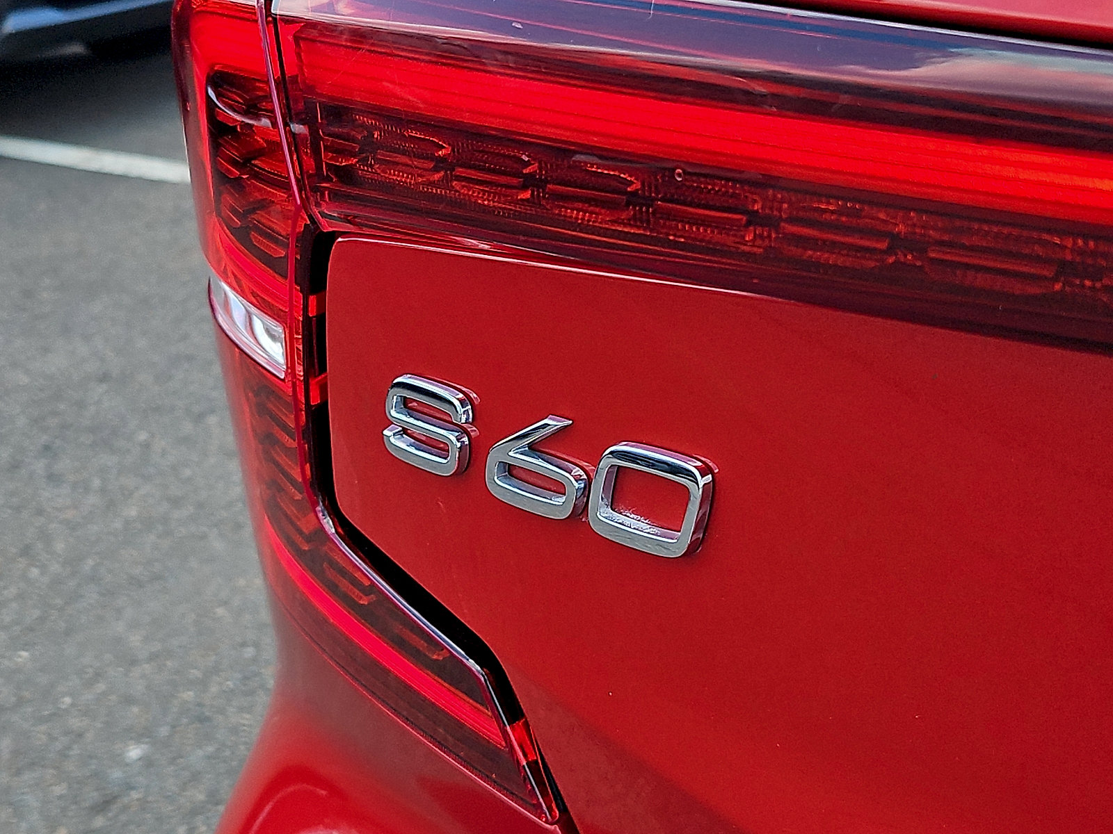 Used 2019 Volvo S60 T6 R-Design AWD/4WD image 30