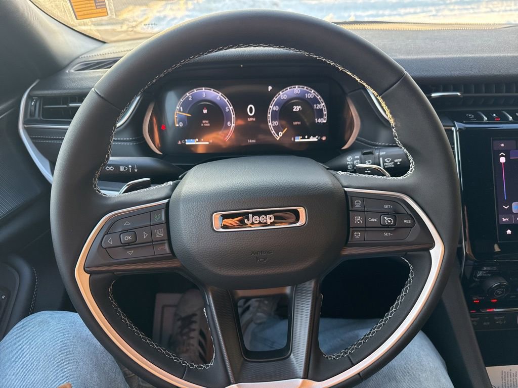 New 2025 Jeep Grand Cherokee L Laredo image 52