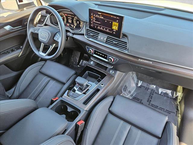 Used 2025 Audi Q5 e Premium Plus w/ Premium Plus Package image 27