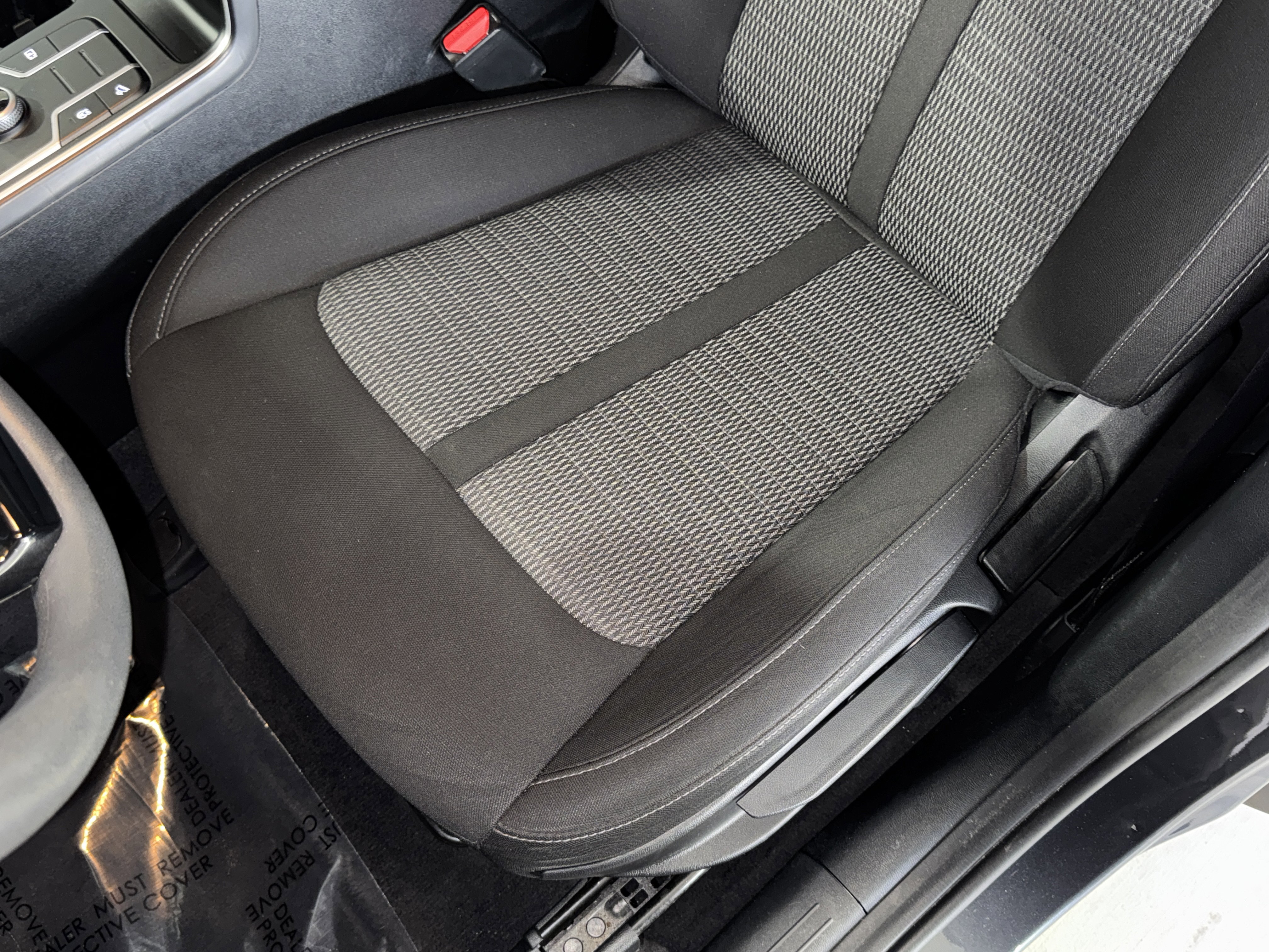 Used 2023 Kia Sorento LX image 32