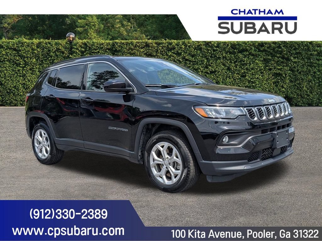 Used 2024 Jeep Compass Latitude AWD/4WD image 1
