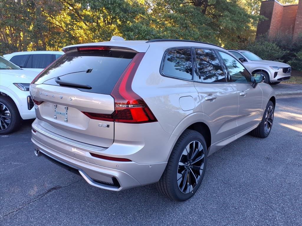 New 2026 Volvo XC60 B5 Plus w/ Protection Package Premier AWD/4WD image 3