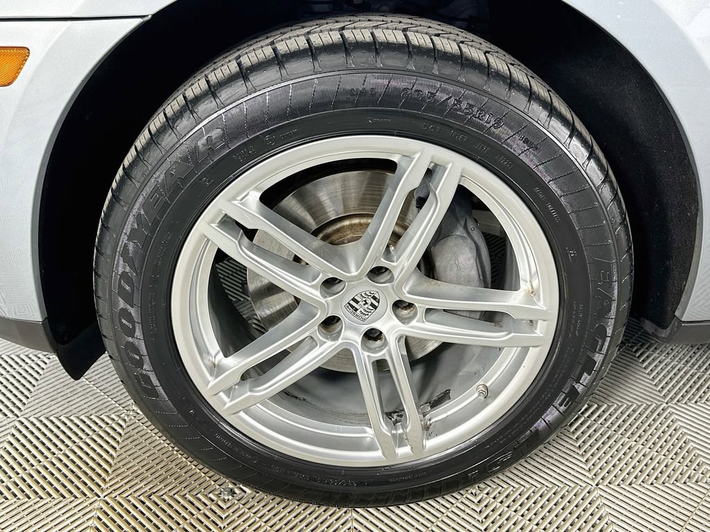 Used 2020 Porsche Macan AWD/4WD image 32
