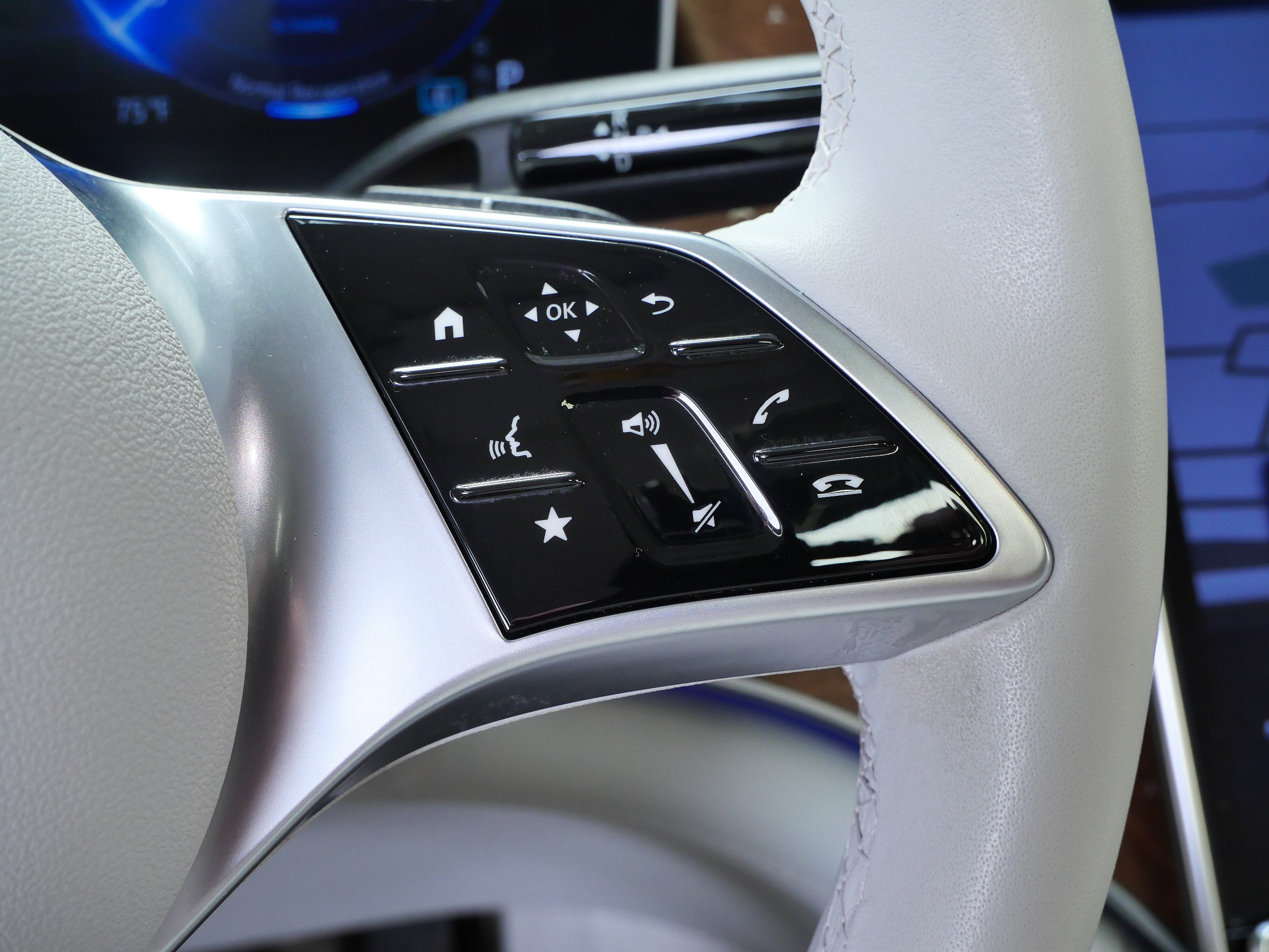 Certified 2023 Mercedes-Benz EQE 500 4MATIC SUV image 25