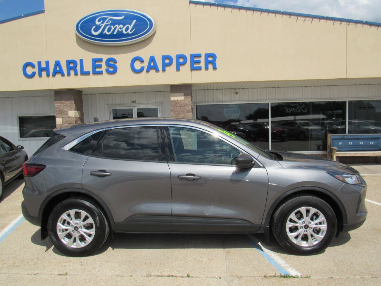 Used 2023 Ford Escape Active w/ Tech Pack #1 AWD/4WD image 4