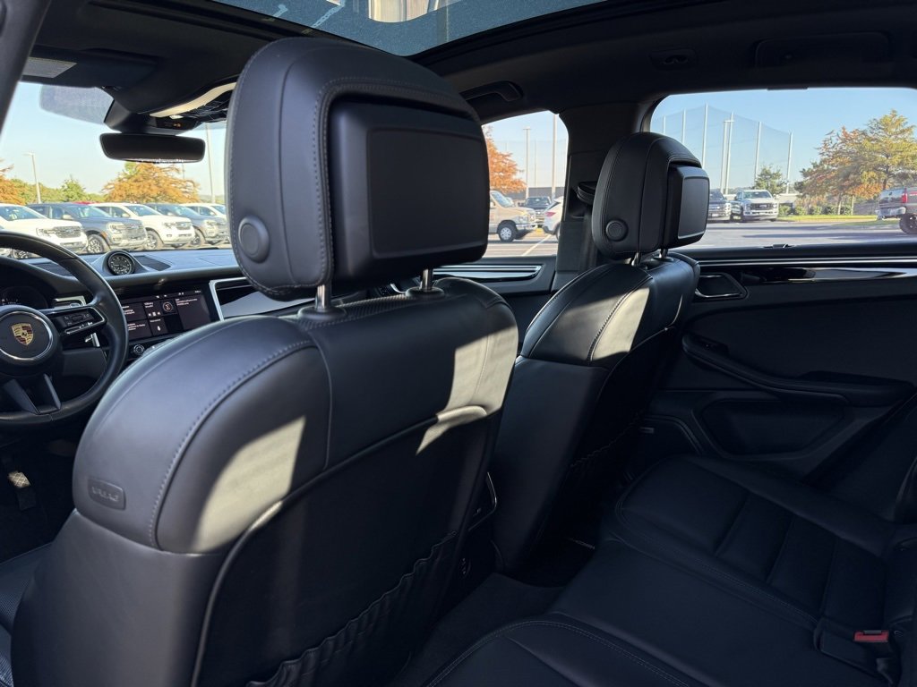 Used 2022 Porsche Macan S w/ Premium Package Plus image 26