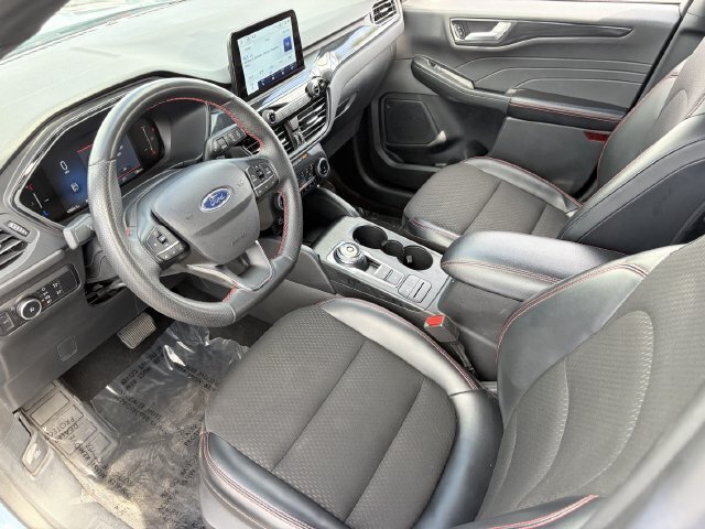 Used 2025 Ford Escape ST-Line Select AWD/4WD image 19