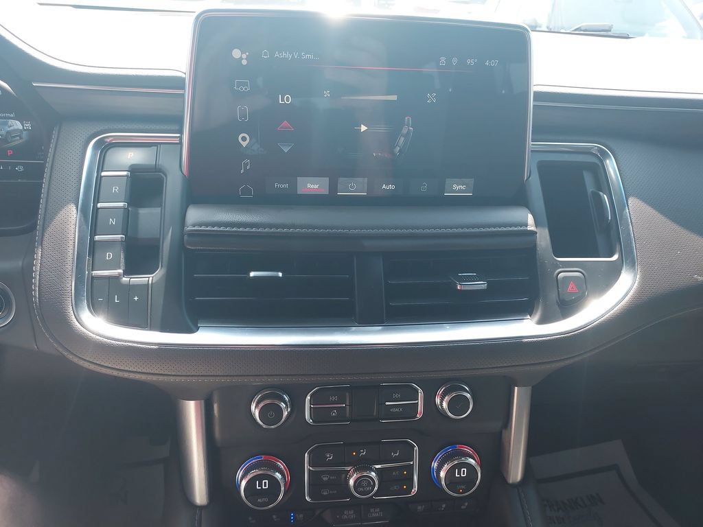 Used 2023 GMC Yukon XL SLT AWD/4WD image 25