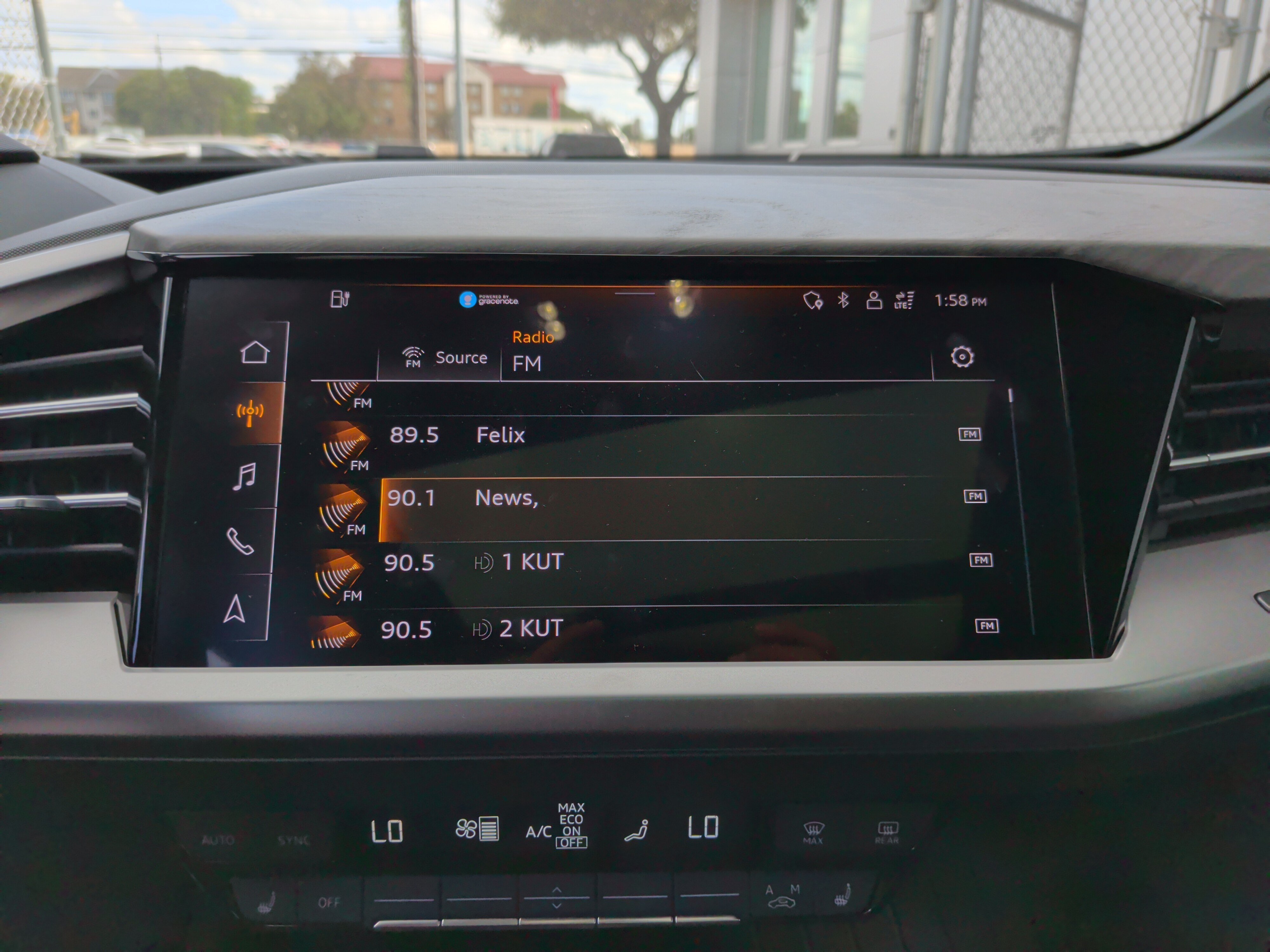 Used 2023 Audi Q4 e-tron Premium Plus w/ Premium Plus RWD image 22