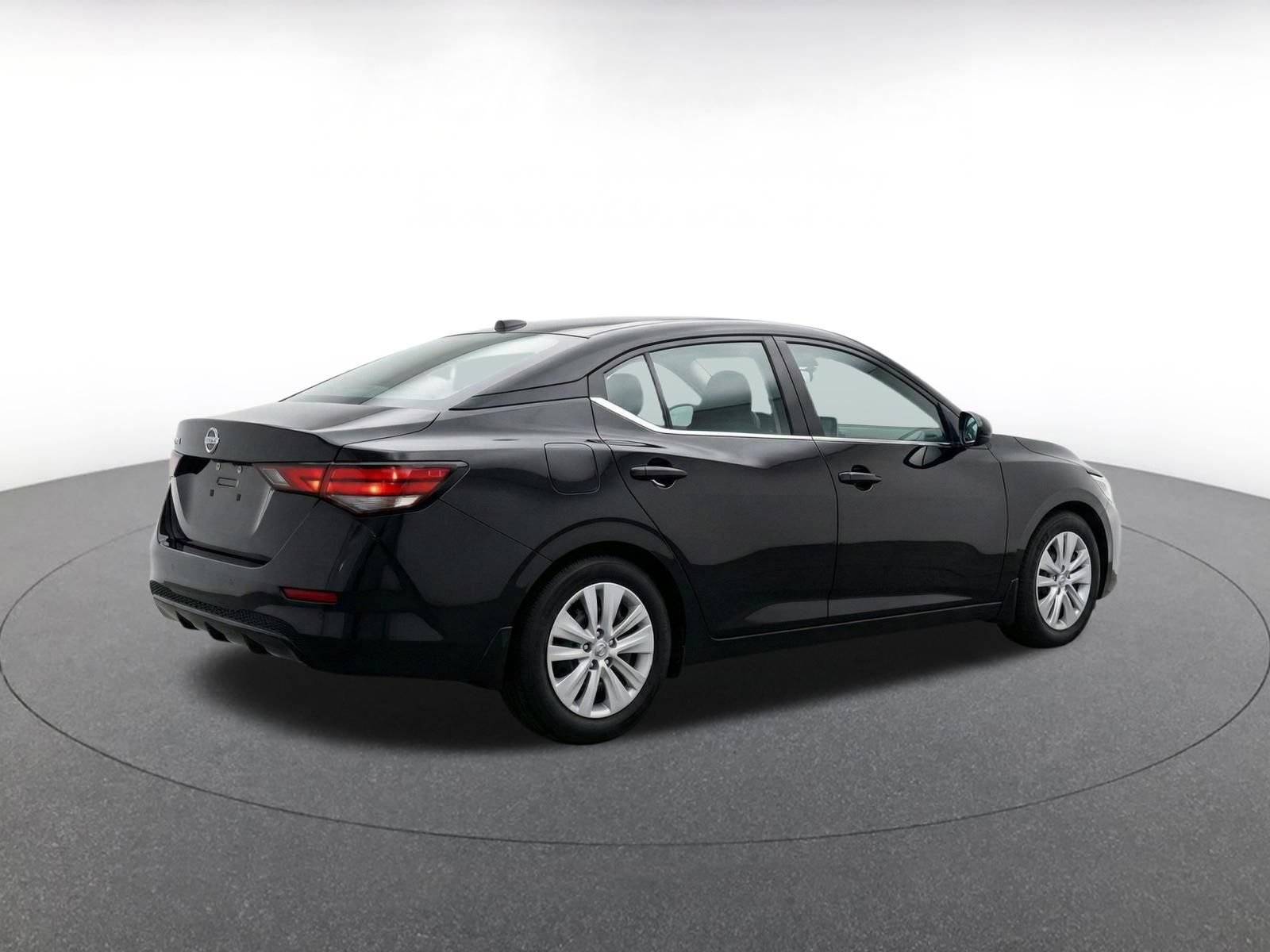 Used 2025 Nissan Sentra S FWD image 10