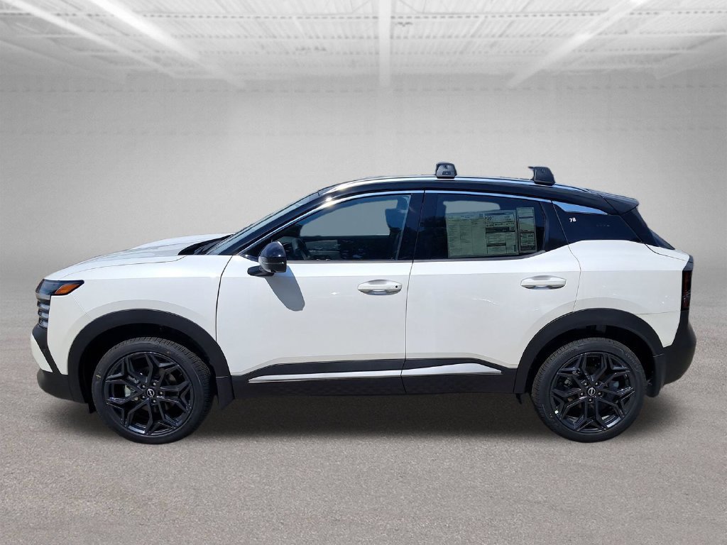 New 2026 Nissan Kicks SR AWD/4WD image 2