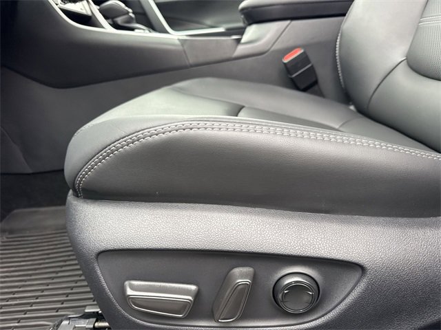 Used 2025 Toyota RAV4 Limited image 12