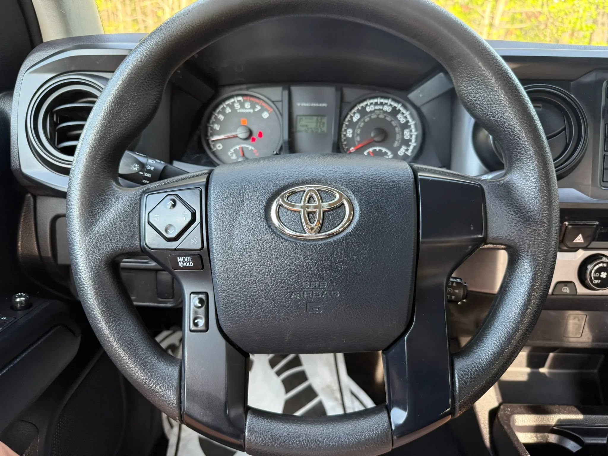 Used 2016 Toyota Tacoma SR w/ SR Convenience Package RWD image 25