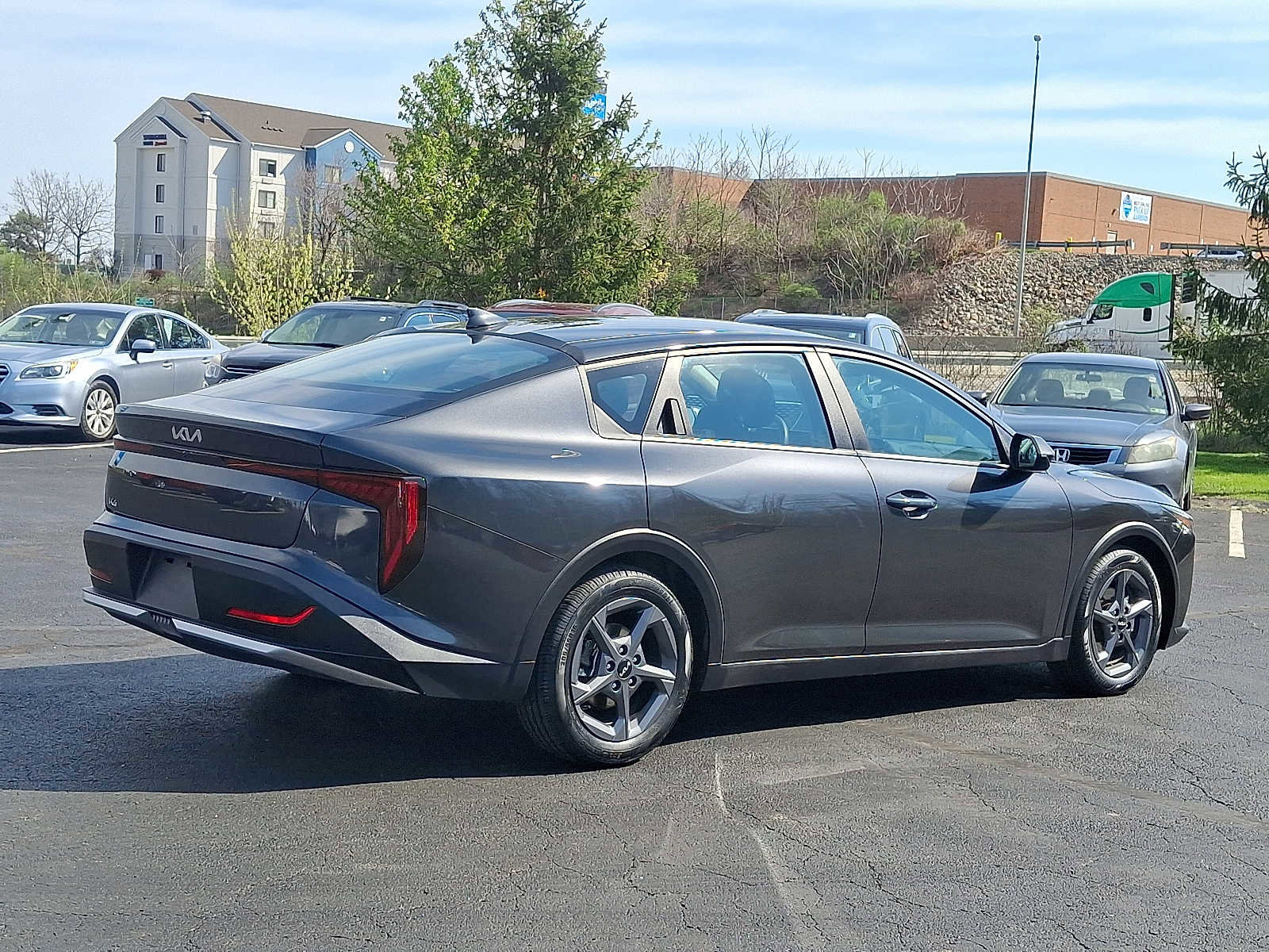 Used 2025 Kia K4 LXS image 6