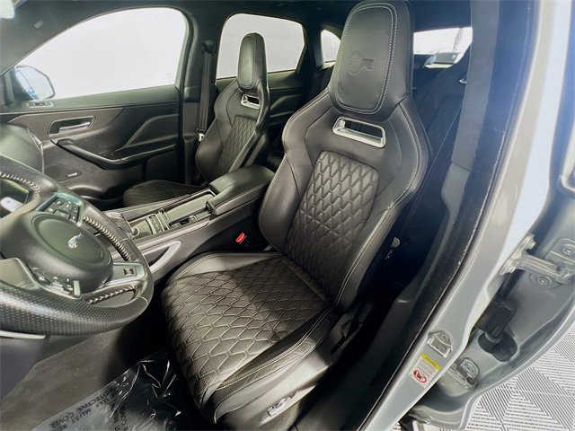 Used 2019 Jaguar F-PACE SVR image 9