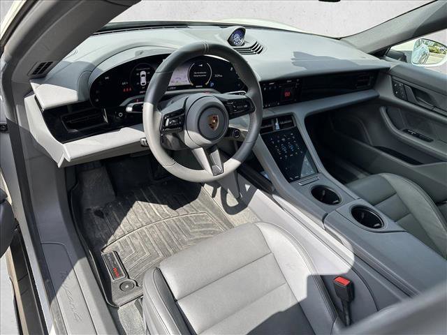 Used 2022 Porsche Taycan 4 Cross Turismo AWD/4WD image 10