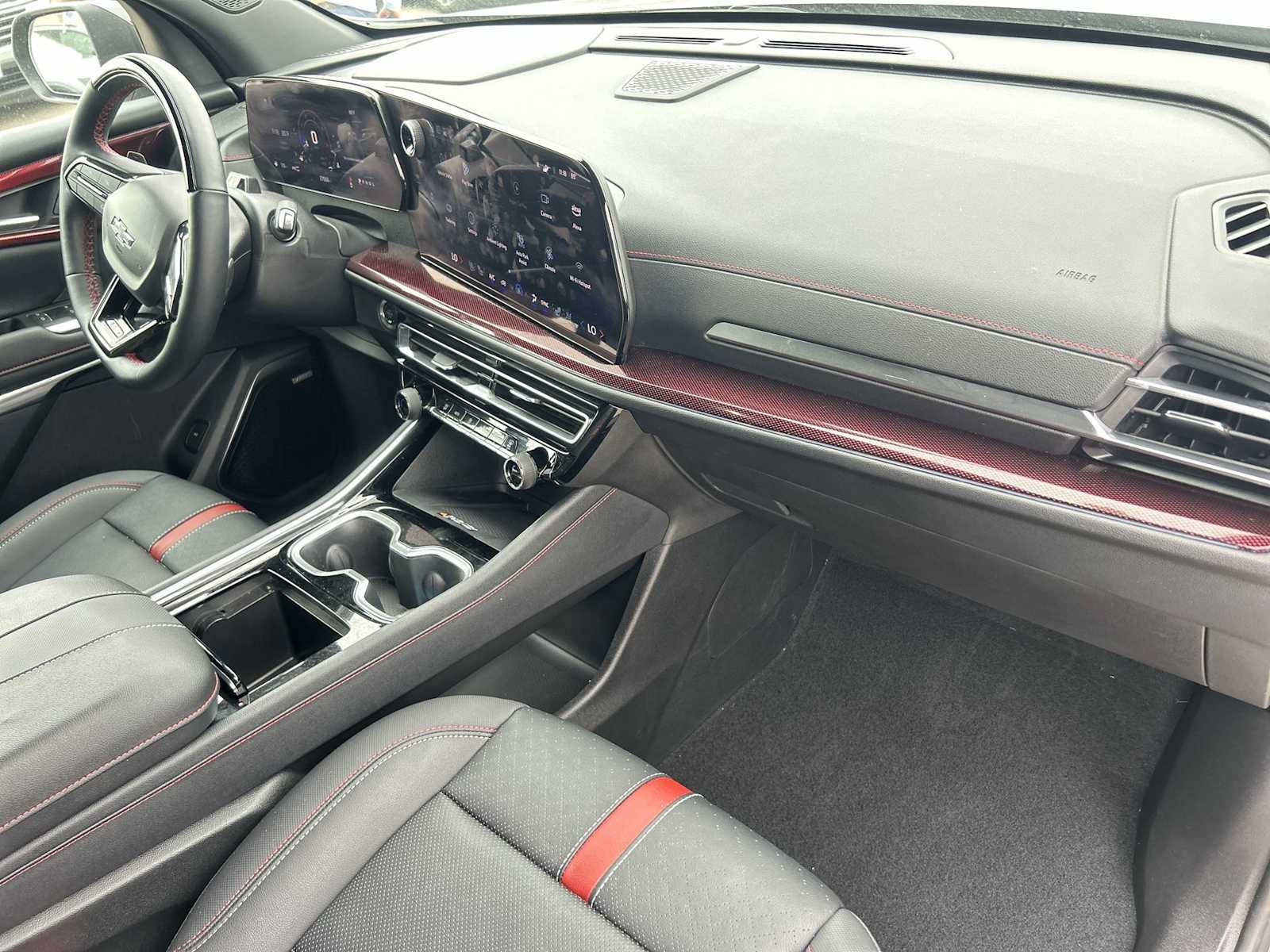 Used 2024 Chevrolet Traverse RS w/ LPO, Floor Liner Package AWD/4WD image 29