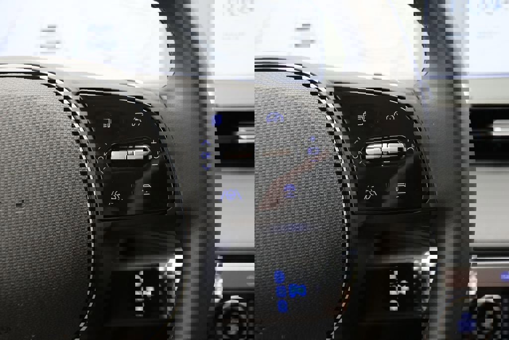 Used 2024 Hyundai Ioniq 5 SE AWD/4WD image 19