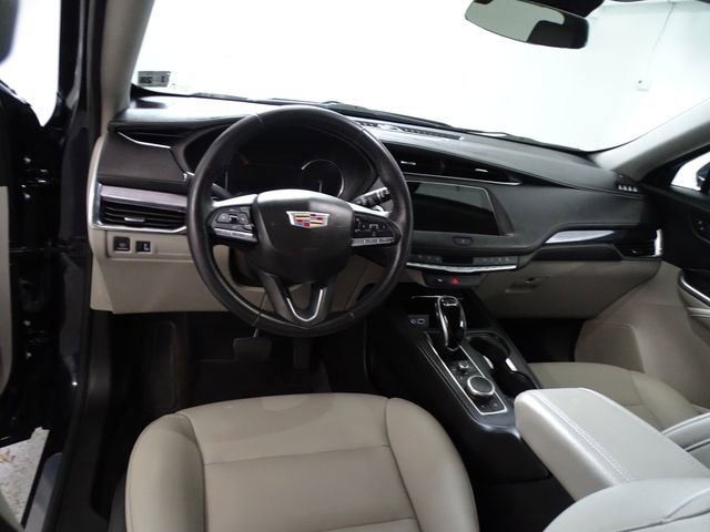 Certified 2023 Cadillac XT4 Luxury image 5