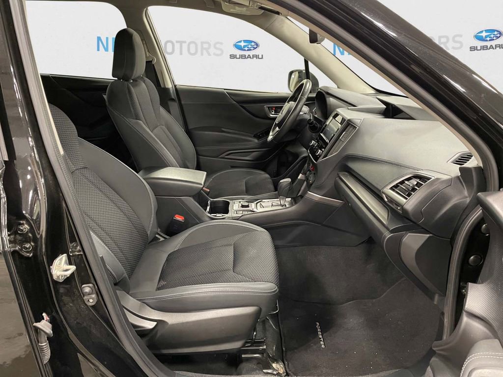 Used 2023 Subaru Forester Premium image 15